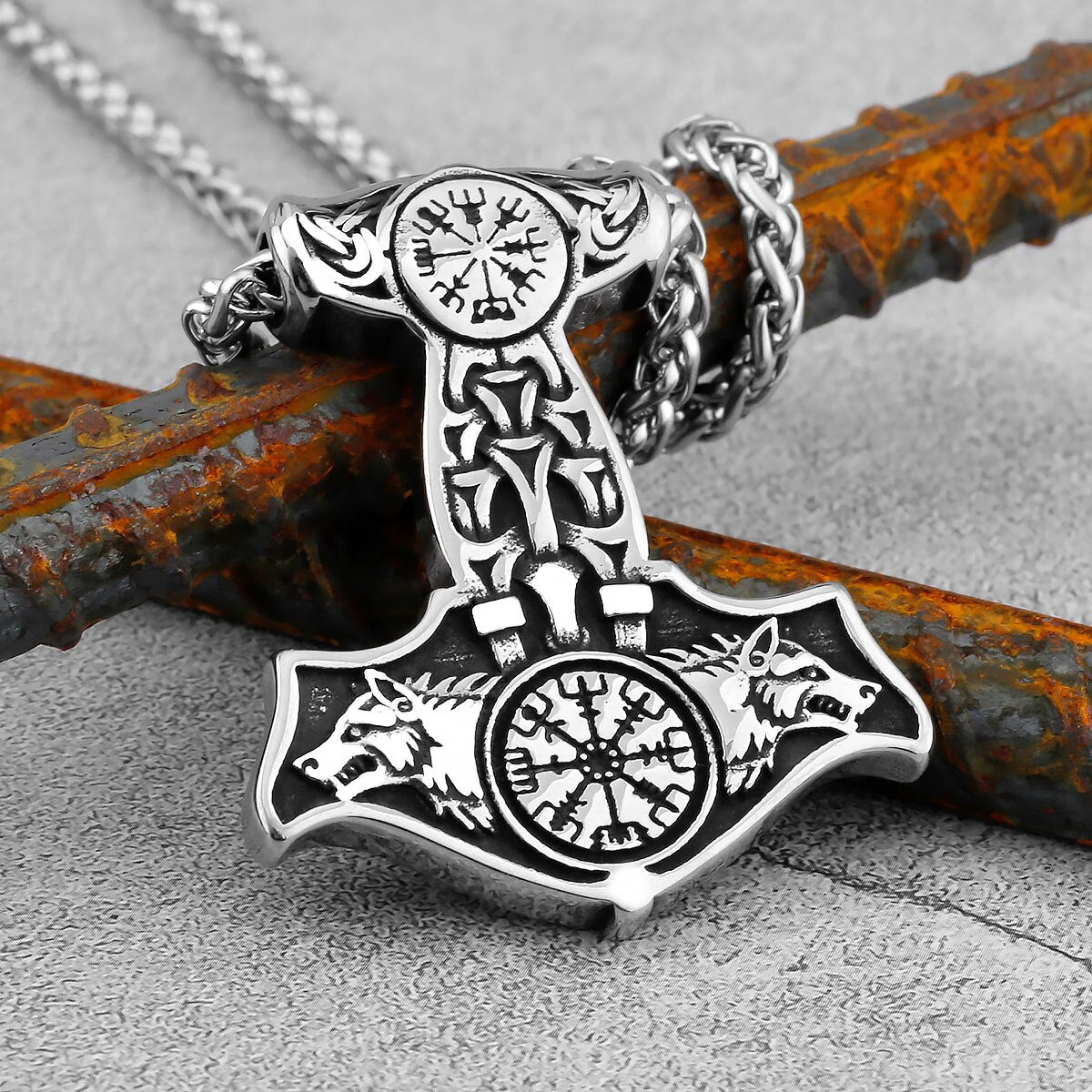 Collana con doppio martello di lupo e martello di Thor