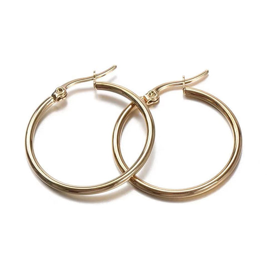 Exaggerated round earring