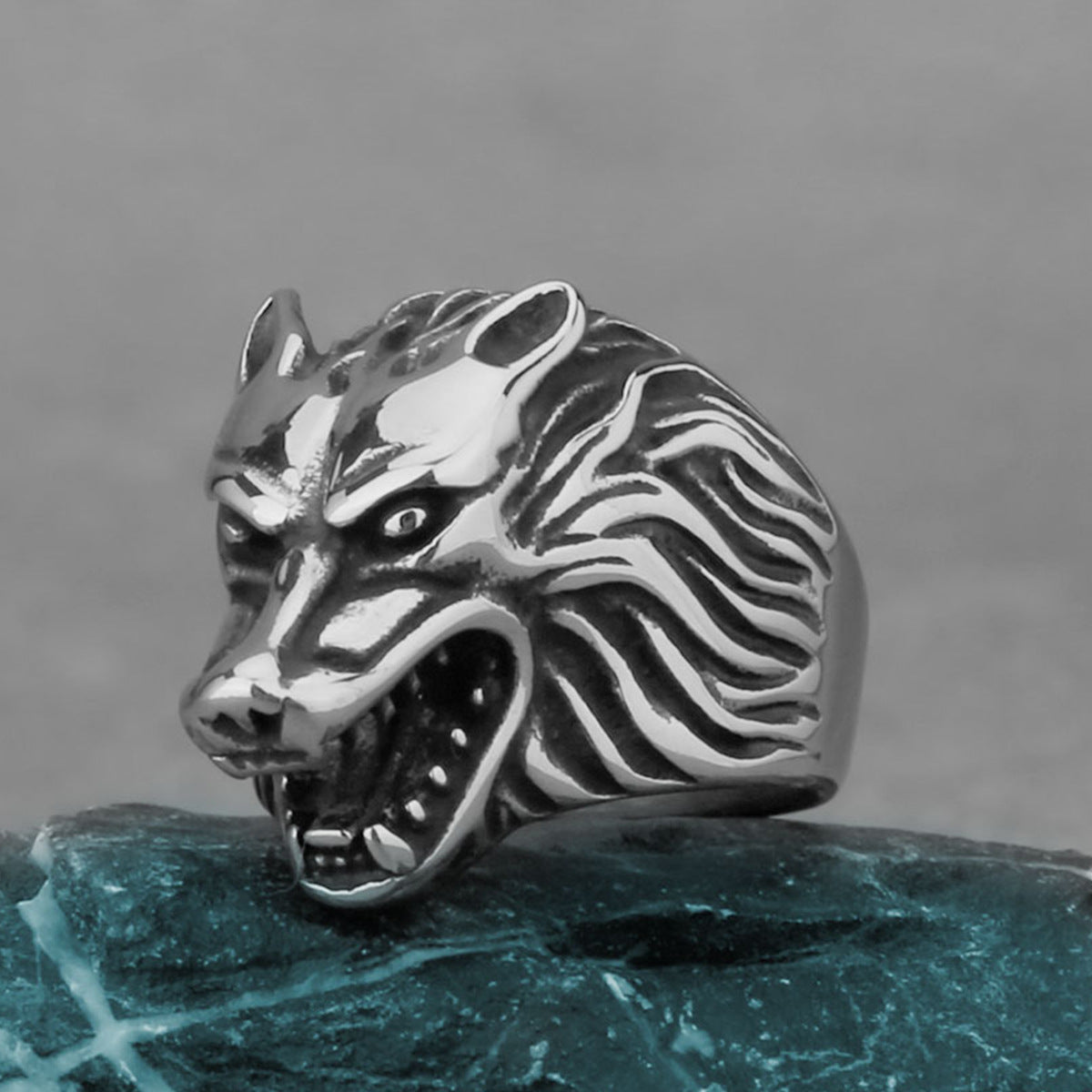 Wolf head titanium steel ring