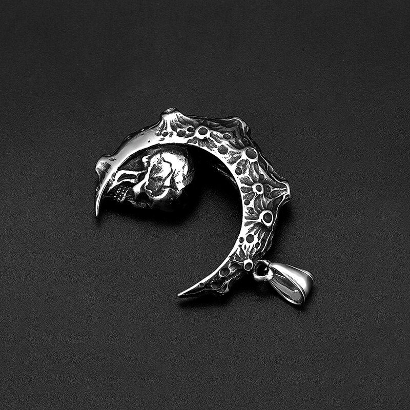 Collar con colgante de calavera de luna