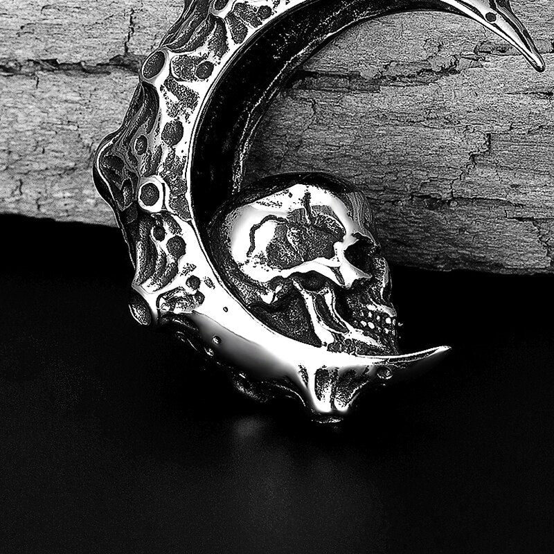 Collar con colgante de calavera de luna