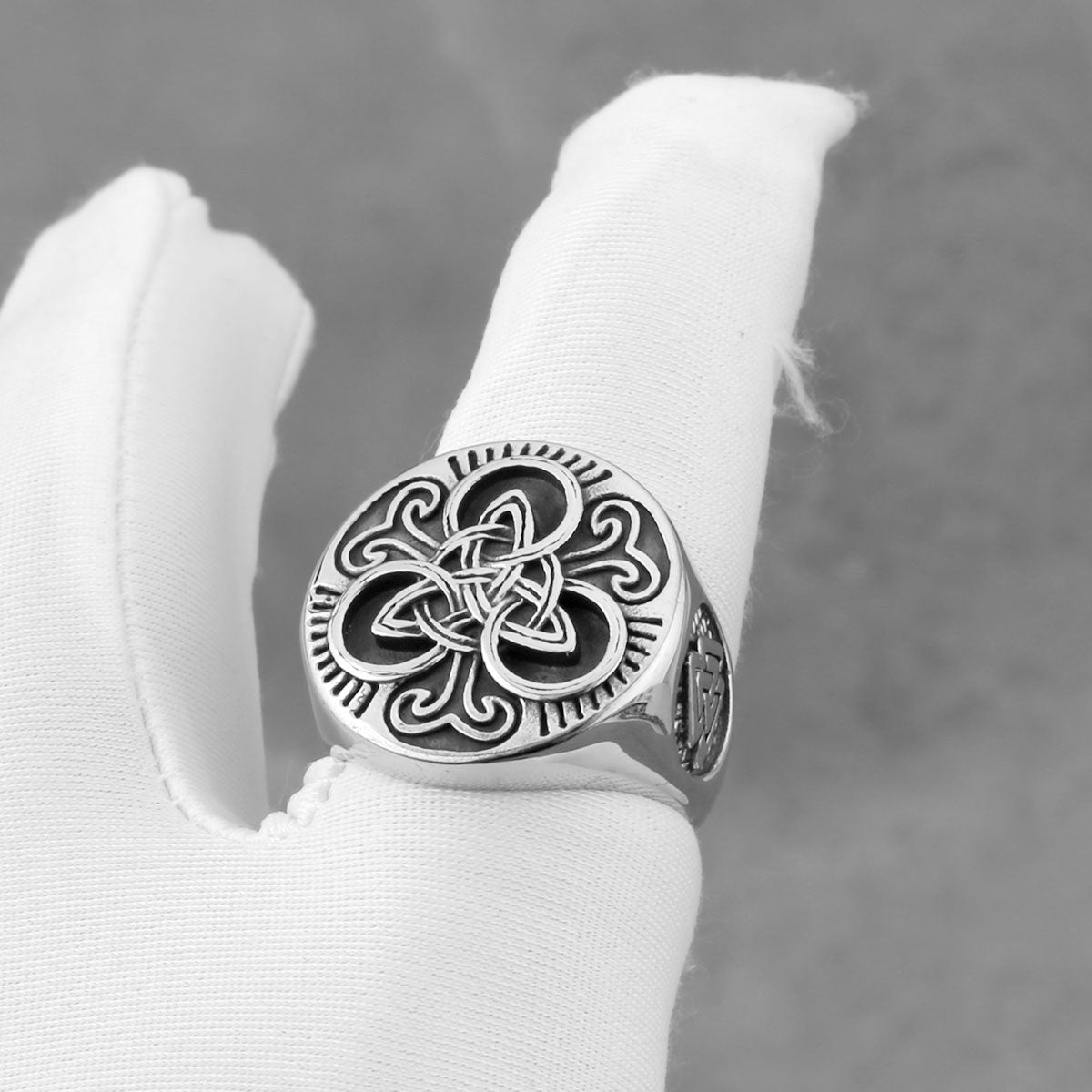 Victoria Odin Trinity Rune Ring